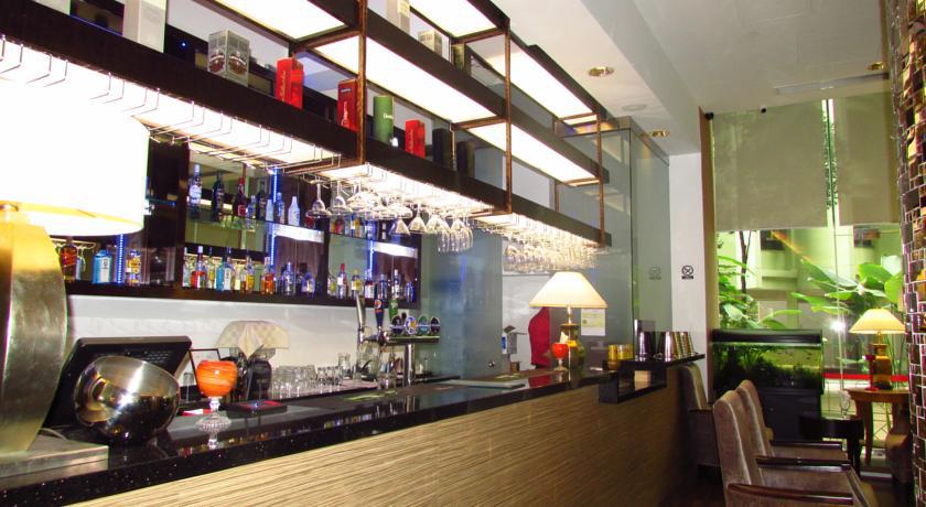 Hilton Garden Inn Singapore Serangoon Екстер'єр фото